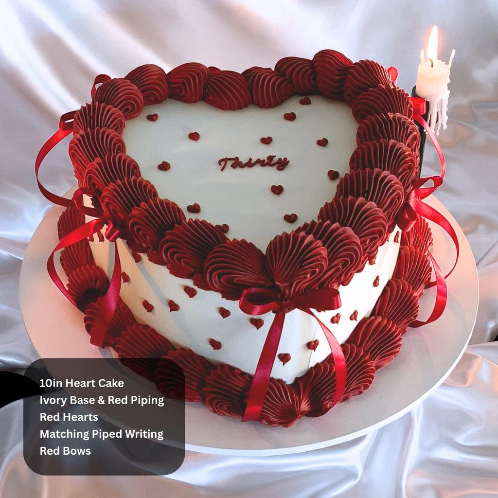 Vintage Heart Piped Cake