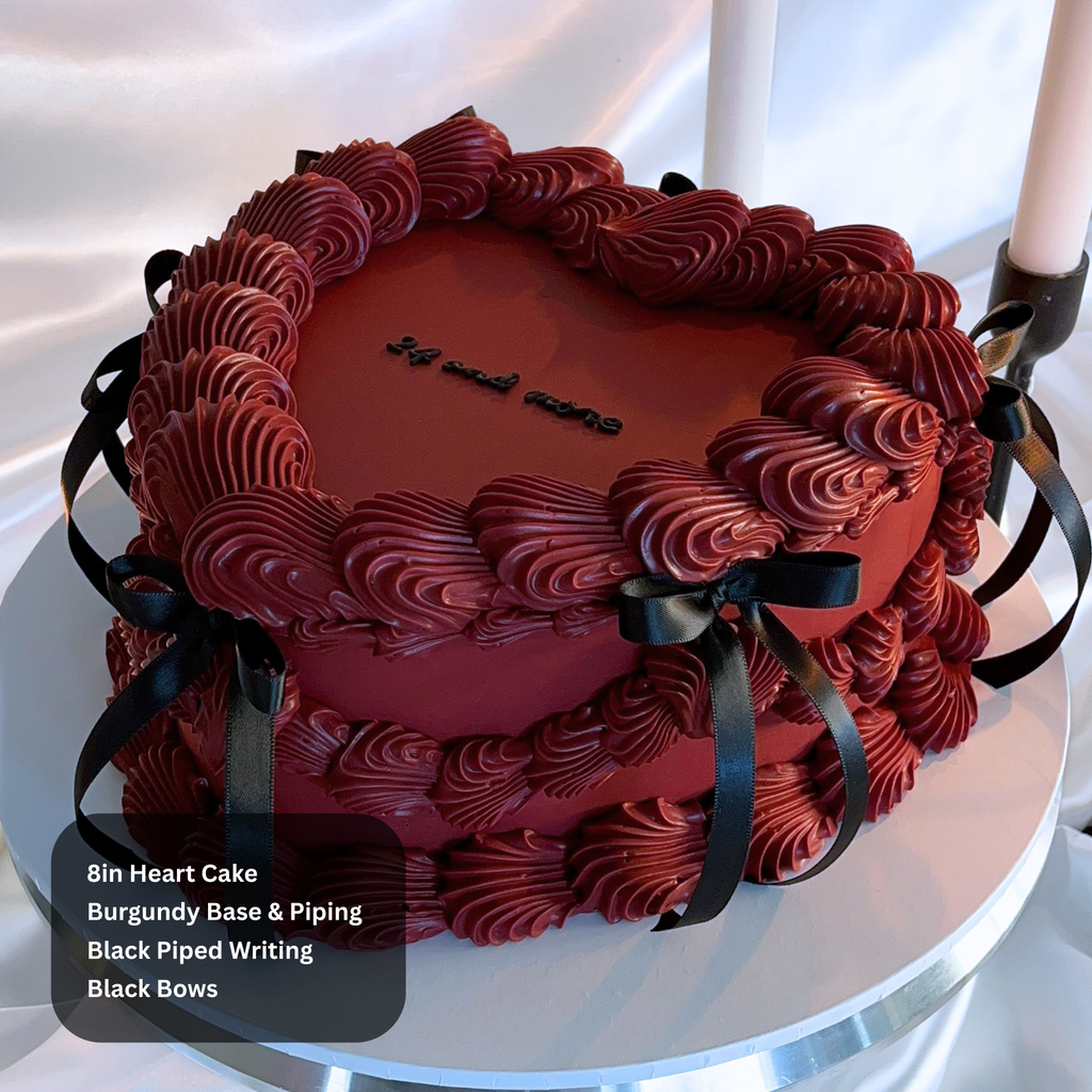 Vintage Shell Piped Cake