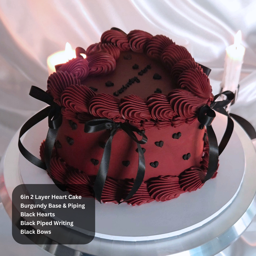 Vintage Heart Piped Cake