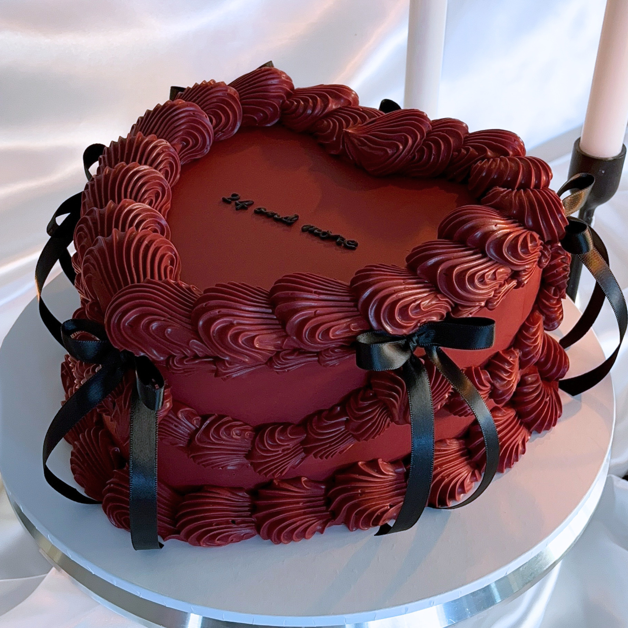 Vintage Shell Piped Cake