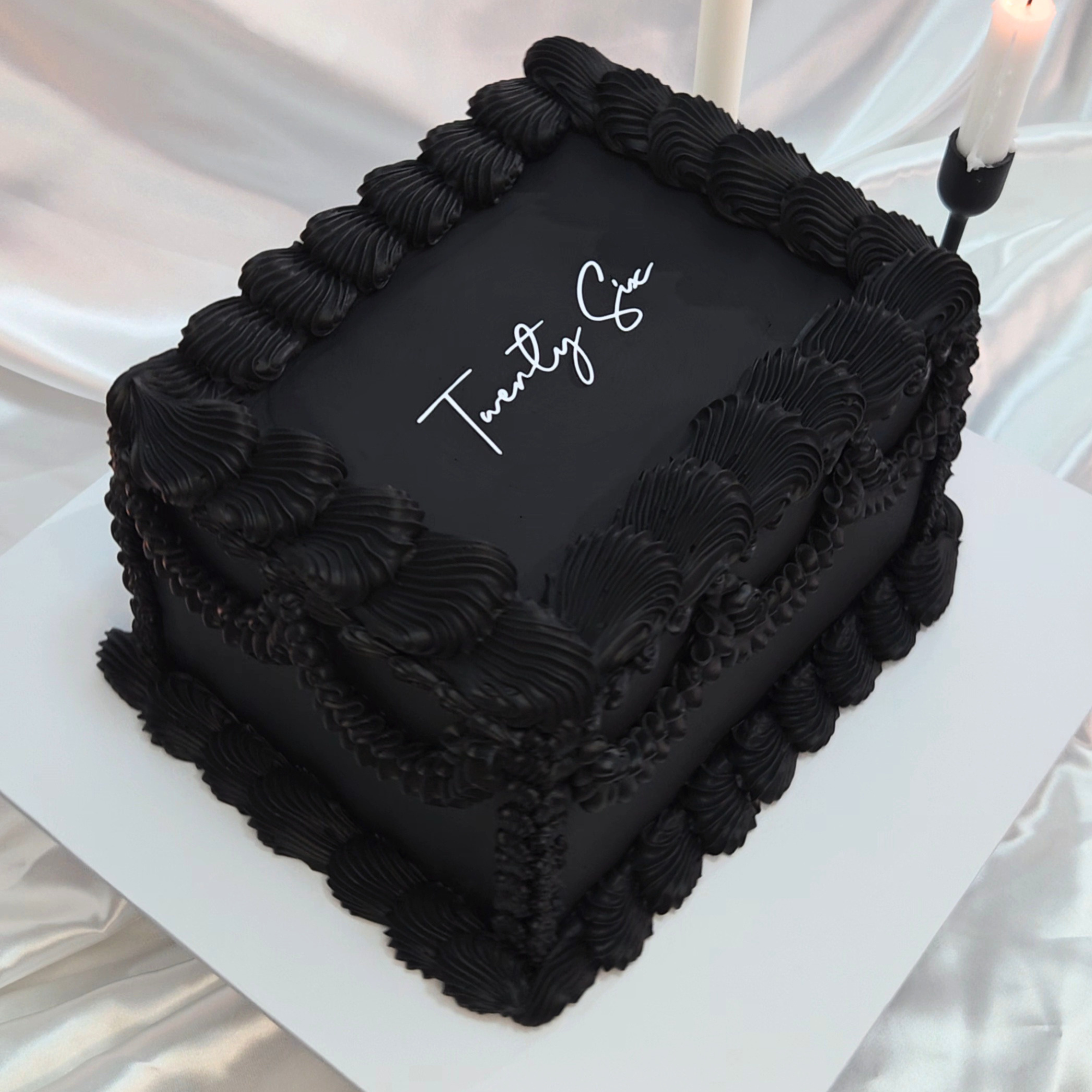 Vintage Ruffled Rectangle Cake